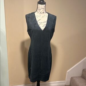 Elegant Dark Green Sleeveless Dress